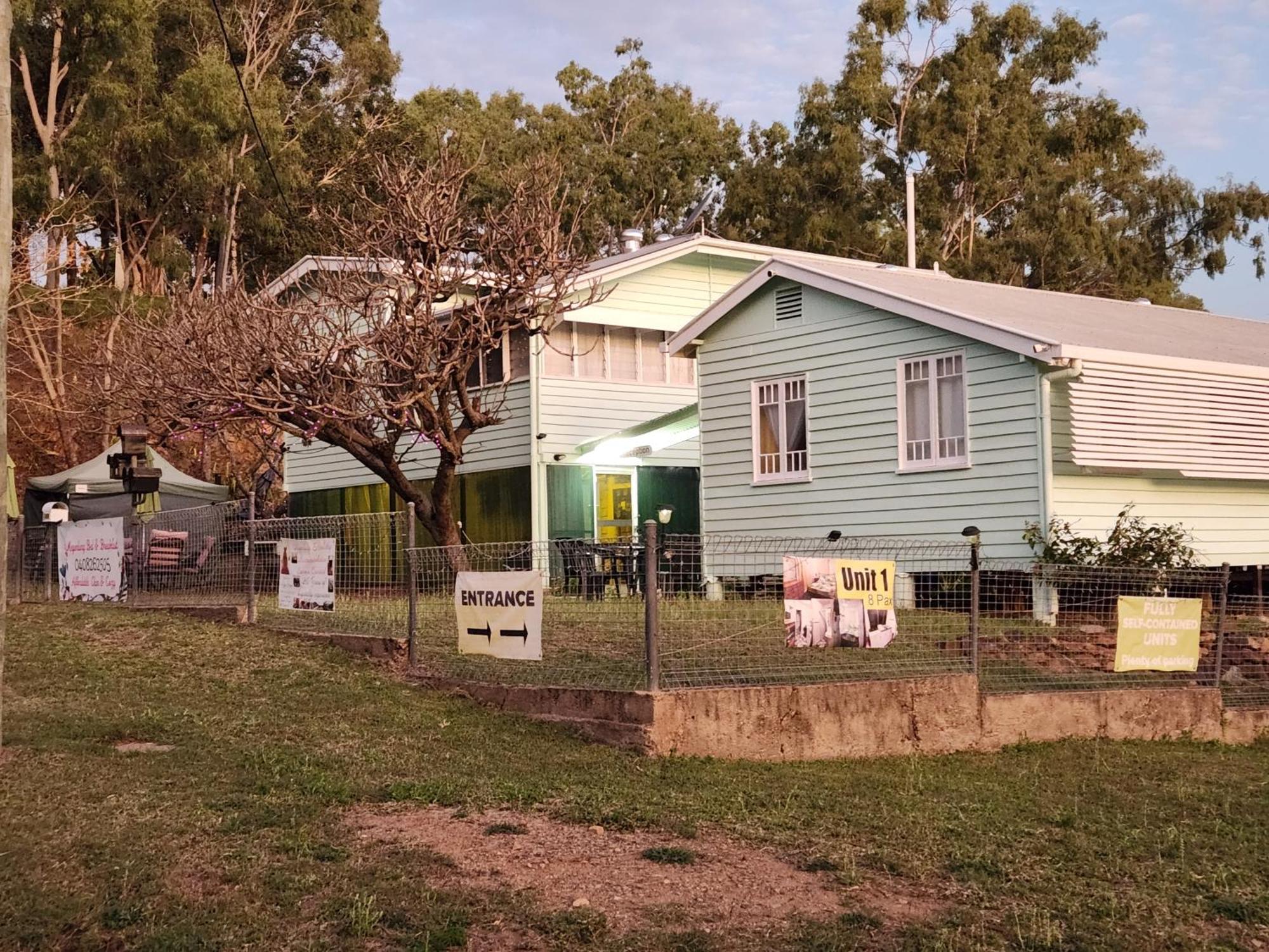 Meyenburg Unit 1 Apartment Mount Morgan Exterior photo